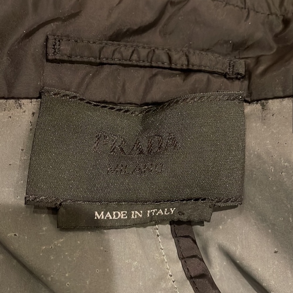 Authentic Prada Windbreaker That Transforms Into … - image 4